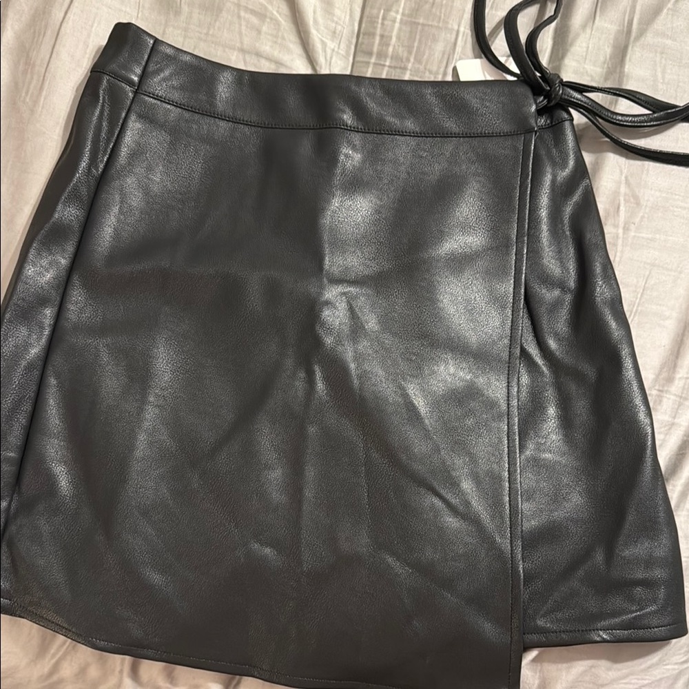 SHEIN Black Mini Wrap Pencil Skirt